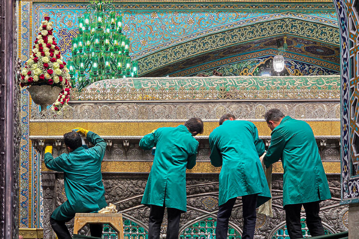 Photos: Cleaning ceremony of Imam Reza holy shrine