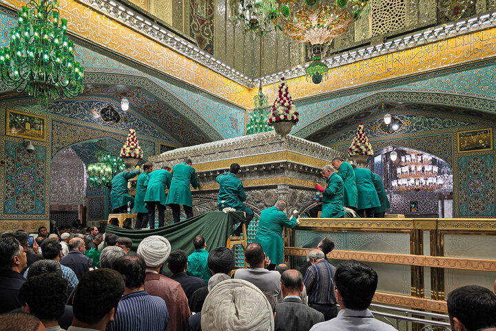 Photos: Cleaning ceremony of Imam Reza holy shrine