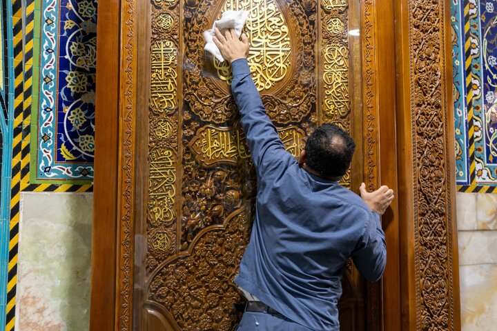 تقرير مصور/ تنظيم حملات التنظيف في صحن مرقد أبي الفضل العباس (ع)