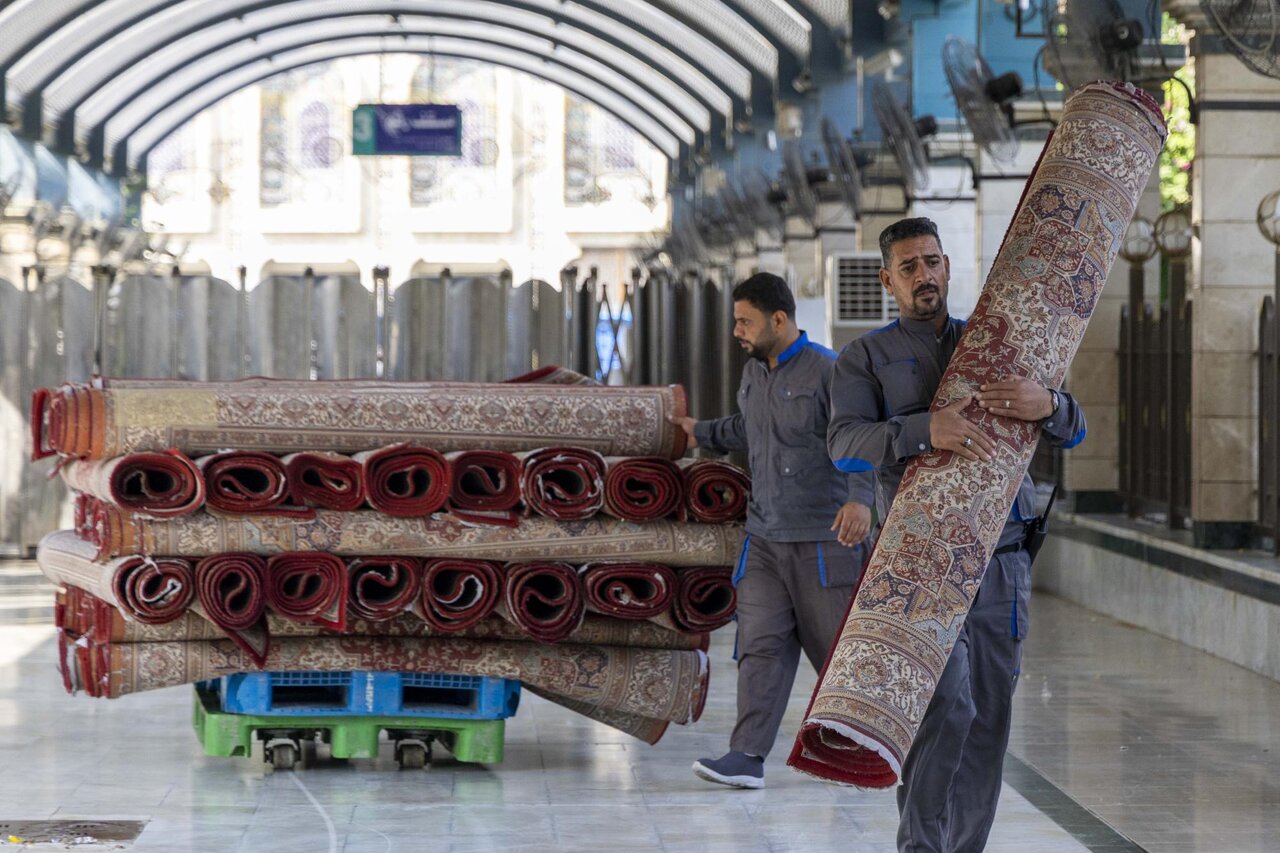 Washing and carpeting of the covered areas designated for visitor rest