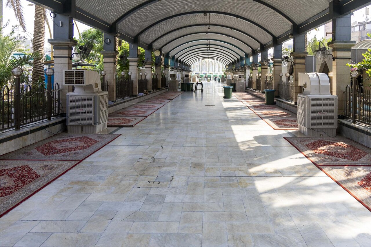 Washing and carpeting of the covered areas designated for visitor rest