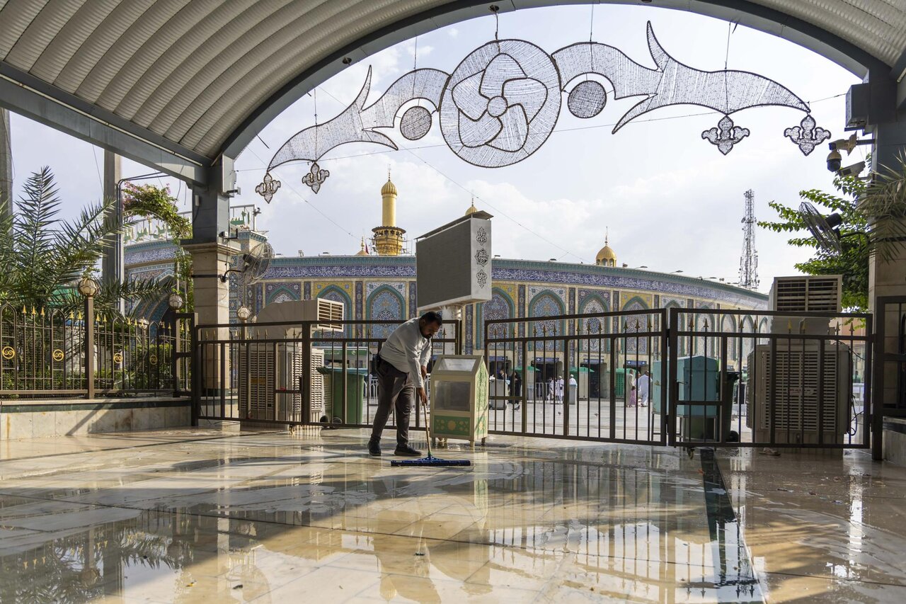 Bayn Al-Haramayn Department completes washing and carpeting of covered areas designated for visitor rest