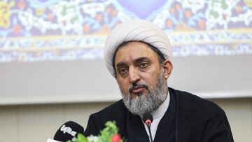 باحث اسلامي ايراني يتحدث عن 4 مبادئ قرآنيّة لمواجهة الأيّام الصعبة والأزمات