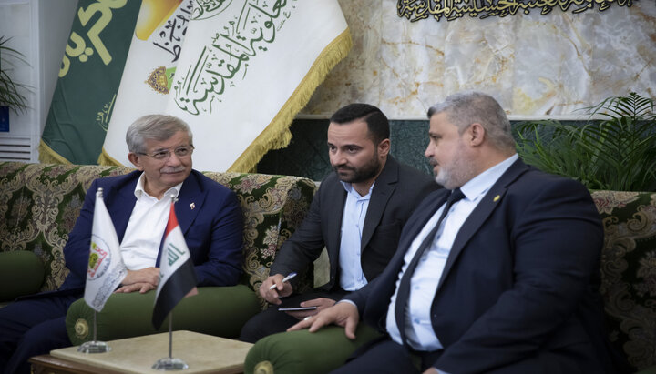 تقرير مصور/ رئيس الوزراء التركي الاسبق أحمد داود أوغلو يزور العتبة الحسينية المقدسة في كربلاء
