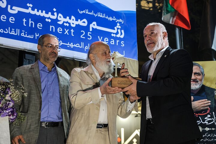 عکس خبری/ رونمایی از سردیس شهید سرلشکر محمدسعید ایزدی در میدان فلسطین