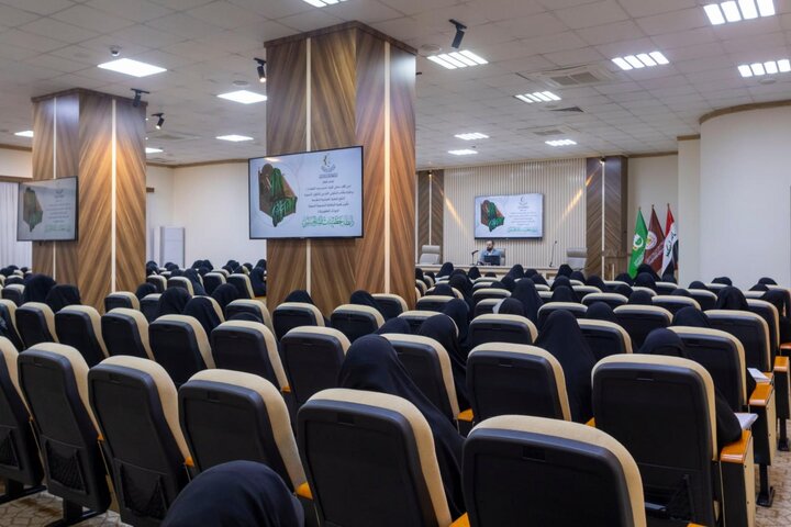 تقرير مصور/  إقامة ندوة تثقيفية ضمن برنامج رابطة خطيبات المنبر الحسيني بكربلاء المقدسة