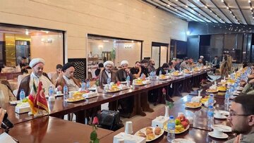 Xwendekarên îlahiyatê yên Tirkiyê li Qumê rêberê şoreşger ê şehîd Îmam Xamaneyî bi bîr anîn