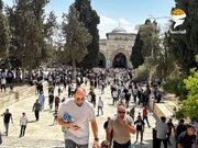 Tens of Thousands of Palestinians Perform Friday Prayers at Aqsa Mosque Despite Israeli Restrictions
