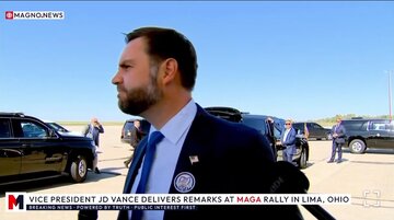 Video| Hamunan ng mamamahayag sa bise ni Trump