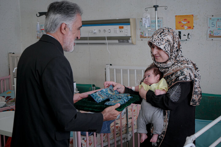 Photos: Presence of servants of Razavi Holy Shrine at Akbar Hospital in Mashhad