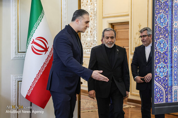 نشست وزیر خارجه با سفرا و نمایندگی های سیاسی در تهران