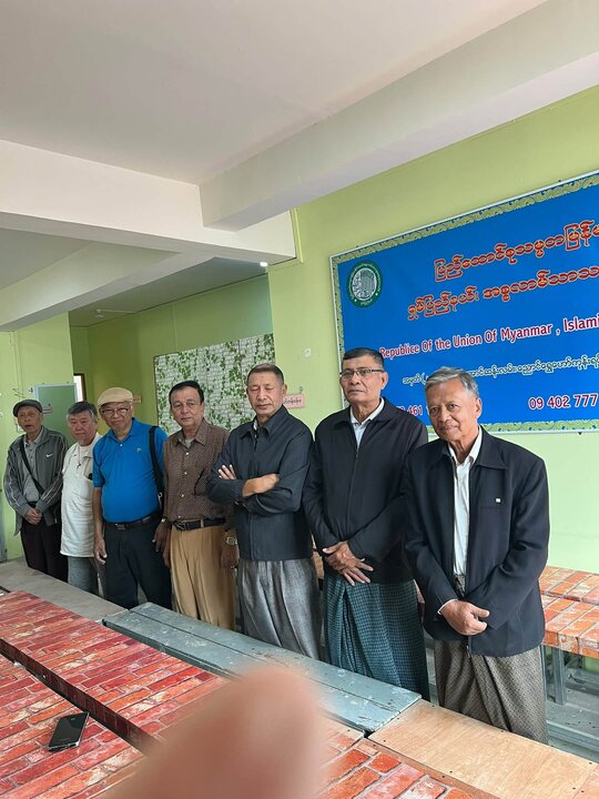 ရှမ်းပြည်နယ် အစ္စလာမ့်ရေးရာကောင်စီ တောင်ကြီးရုံးခန်းသစ်တွင် အန္တရာယ်ကင်းဖွသေဟဟ် ဖတ်ပွဲ ကျင်းပ၊ ရုံးခန်းနေရာအတွက် အလှူငွေများ ထည့်ဝင်လှူဒါန်း ။ ။ Photos
