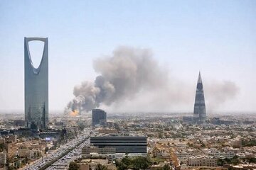 کوژران و برینداربوونی 320 کەس لە هێرشی یەمەن بۆ سەر فڕۆکەخانەی ڕیاز
