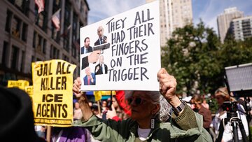 Estadounidenses protestan en NY tras disparo del ICE a un dominicano