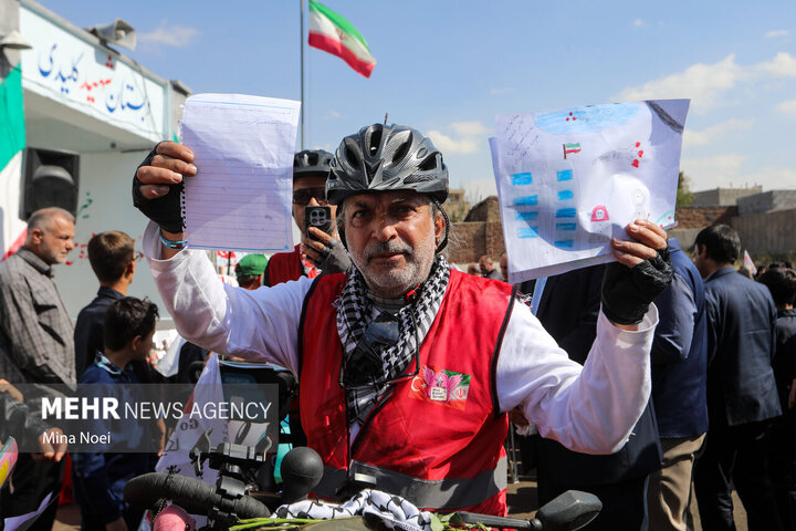 Turkish cyclists pay tribute to Minab martyrs in Tabriz