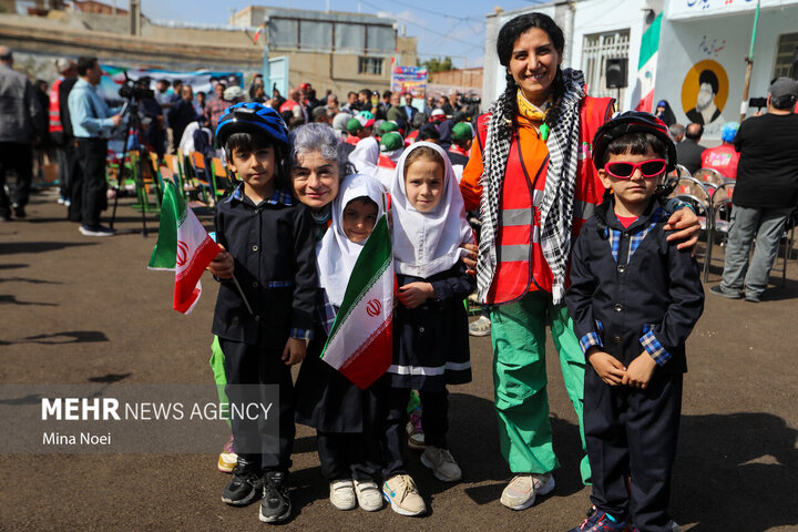 Turkish cyclists pay tribute to Minab martyrs in Tabriz