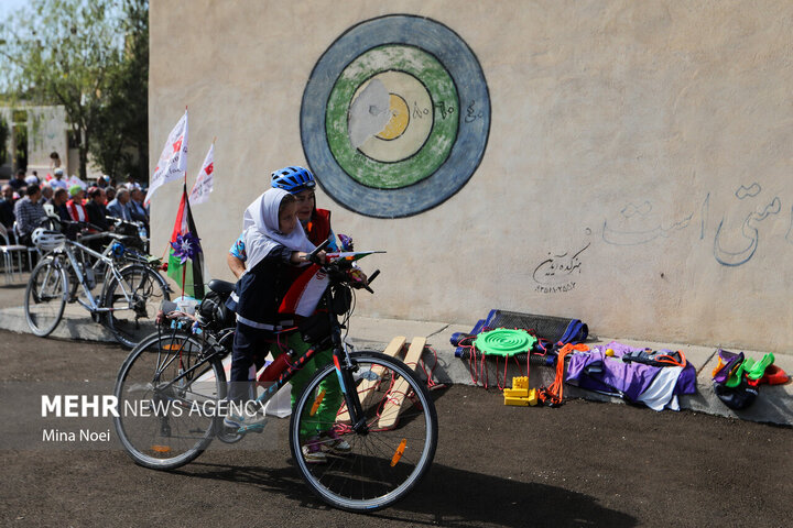 Turkish cyclists pay tribute to Minab martyrs in Tabriz