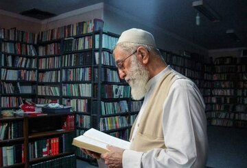 Imam Seyyed Ali Khamenei & culture of reading and studying