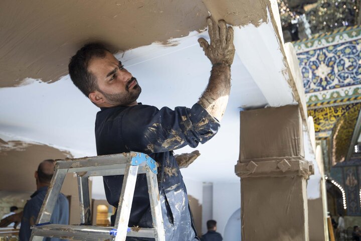 تقرير مصور/ نصب بيت الأحزان الفاطمي في صحن أبي الفضل العباس (ع) وفقًا للرواية الثانية