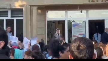 Video| Natatanging protesta ng isang mag-aaral