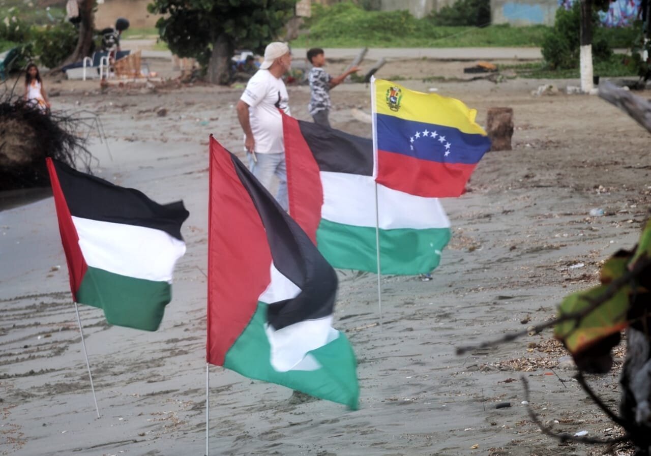 ونزوئلا صحنۀ پرواز بادبادک‌ها در همبستگی با کودکان فلسطین + تصاویر