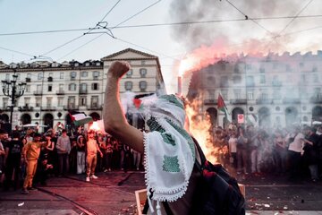 تقرير مصور/ احتجاجات حاشدة في شوارع إيطاليا على قتل الفلسطينيين ودعماً لغزة