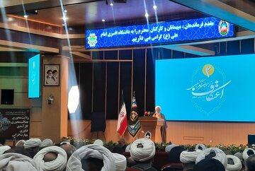 اعتکاف کوتاه‌ترین مسیر انقطاع از غیر خدا و اتصال به خداست
