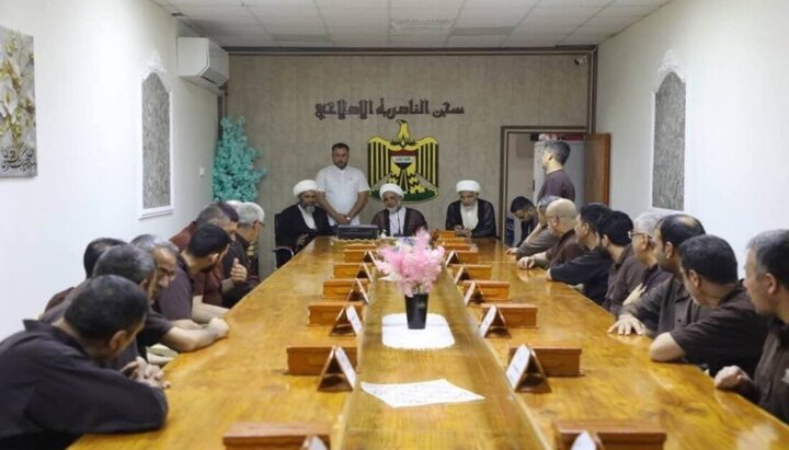 العتبة الحسينية تزور أحد سجون الناصرية لتقديم الدعم للعملية الإصلاحية