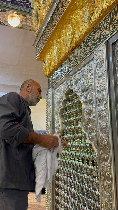 تقرير مصور/ العتبة العباسية تجري صيانة على شباك ومقام "صافي صفا اليماني" في النجف الأشرف