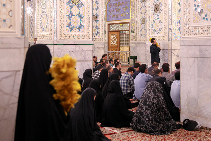 تقرير مصور/ الكادر التمريضي يزور مرقد الإمام الرضا (ع) لتجديد العهد على خط الشهيد الإمام (الخامنئي"