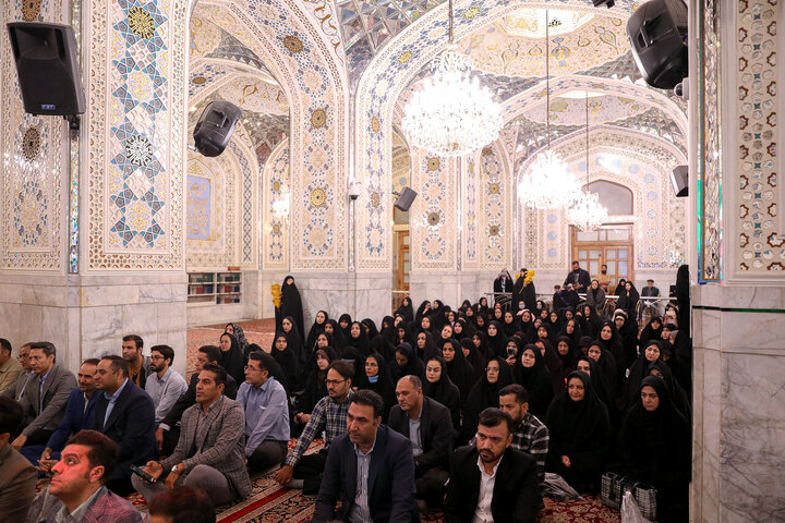 تقرير مصور/ الكادر التمريضي يزور مرقد الإمام الرضا (ع) لتجديد العهد على خط الشهيد الإمام (الخامنئي"