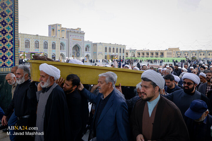 تشییع پیکر امام جمعه سابق بیرجند در حرم مطهر رضوی