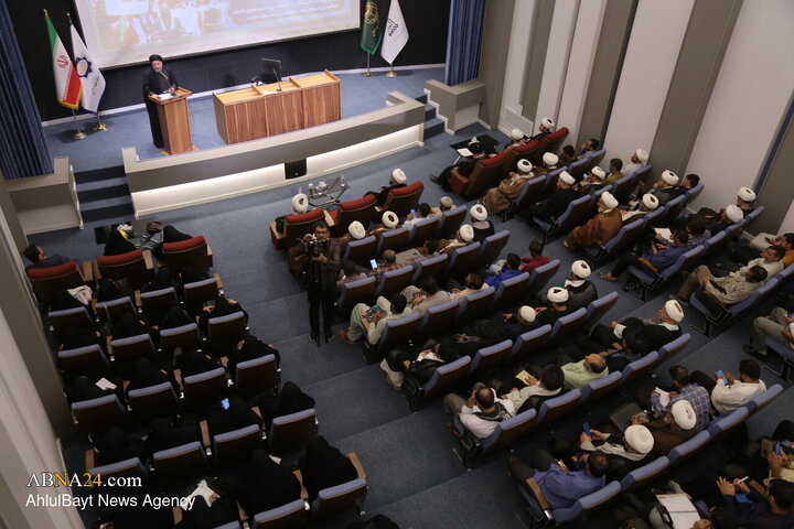 نشست علمی نامه‌های امام شهید به جوانان غرب در قم برگزار شد