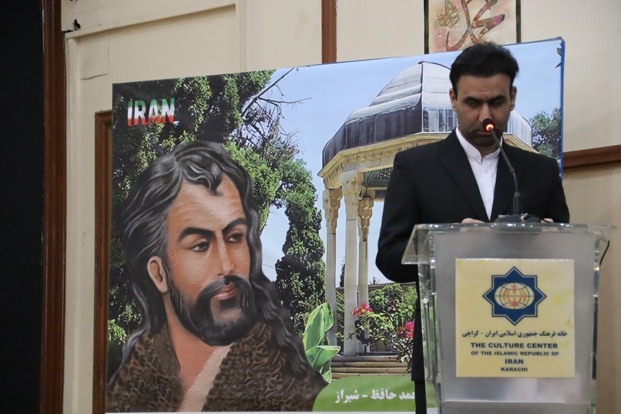 فعالية أدبية في كراتشي تحتفي بحافظ الشيرازي وتُبرز الروابط الثقافية بين إيران وباكستان