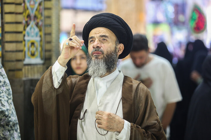 حضور پرشور زائران در حرم بانوی کرامت در شب میلاد حضرت زینب کبری (س)