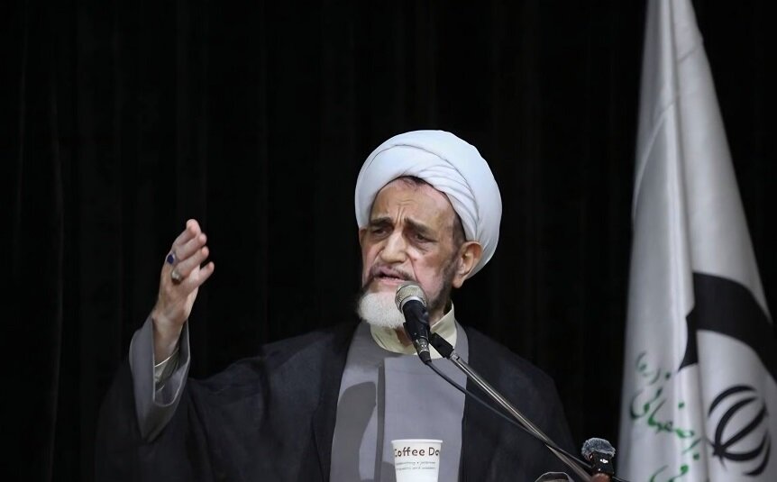 امروز روز دفاع از ایران، وحدت و همبستگی ملی است