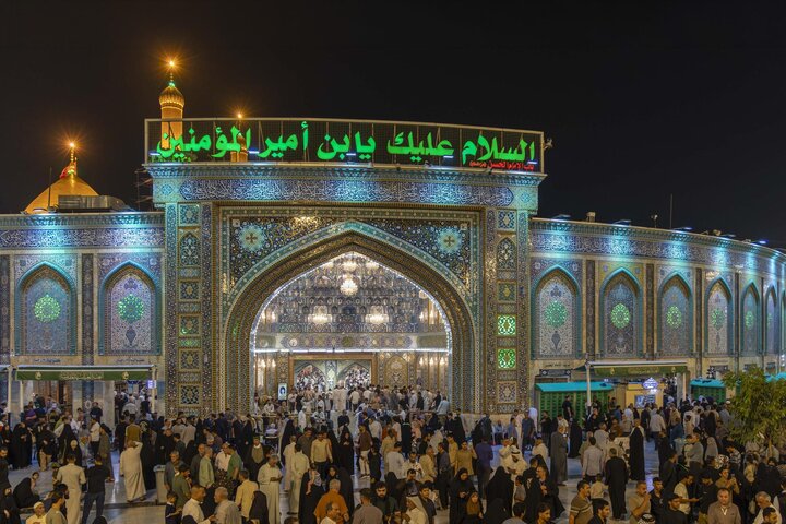 تقرير مصور/ أجواء ليلة الجمعة في مرقد أبي الفضل العباس (عليه السلام)