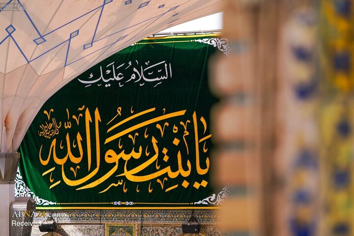 گل‌آرایی حرم مطهر امام علی(ع) در آستانه میلاد حضرت زینب(س)