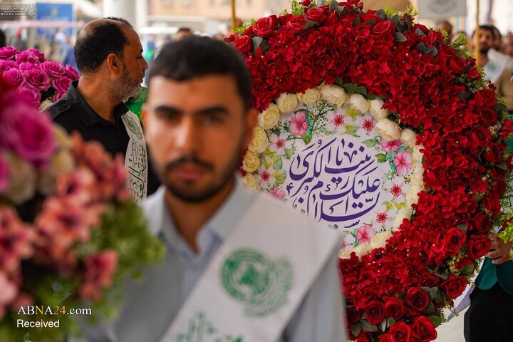 گل‌آرایی حرم مطهر امام علی(ع) در آستانه میلاد حضرت زینب(س)