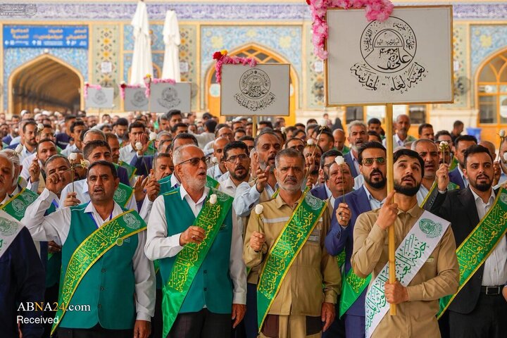 Foto / Hz. Zeynep’in (s.a) Doğum Günü Arefesinde İmam Ali’nin (a.s) Kutsal Türbesinin Çiçeklerle Süslenmesi