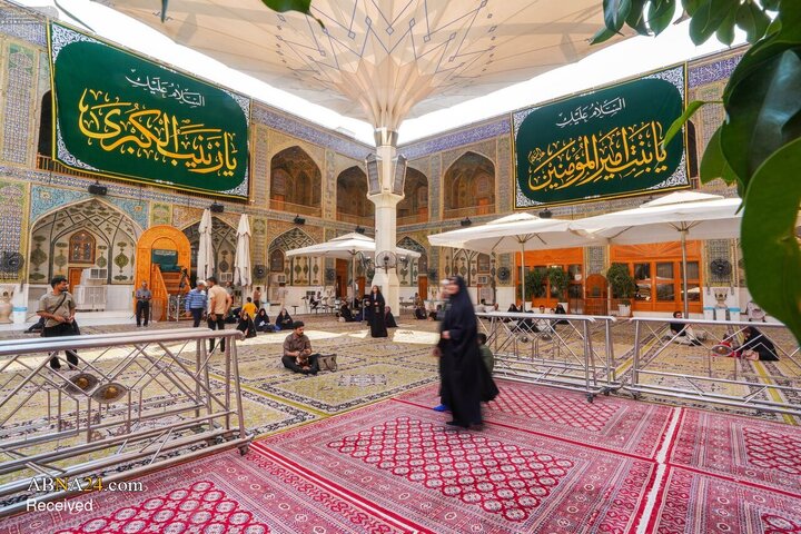 Foto / Hz. Zeynep’in (s.a) Doğum Günü Arefesinde İmam Ali’nin (a.s) Kutsal Türbesinin Çiçeklerle Süslenmesi