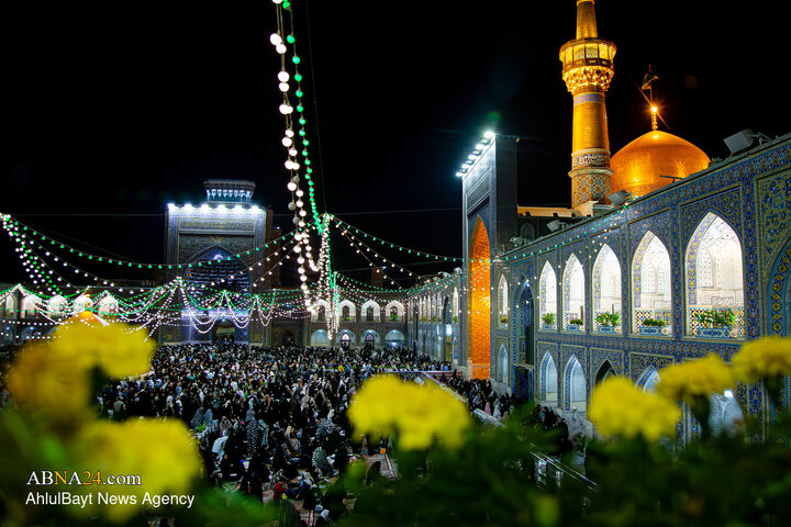 Foto / Hz. Zeynep’in (s.a.) Doğum Gecesinde İmam Rıza’nın (a.s) Kutsal Türbesindeki Atmosfer