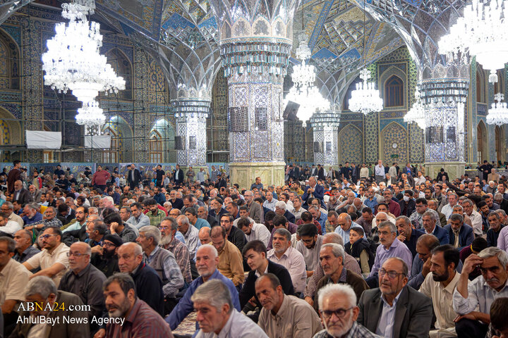 Foto / Hz. Zeynep’in (s.a.) Doğum Gecesinde İmam Rıza’nın (a.s) Kutsal Türbesindeki Atmosfer