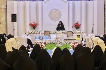 العتبة العلويّة المقدّسة تحتفي بتخرّج دفعة جديدة من طالبات التعليم القرآنيّ