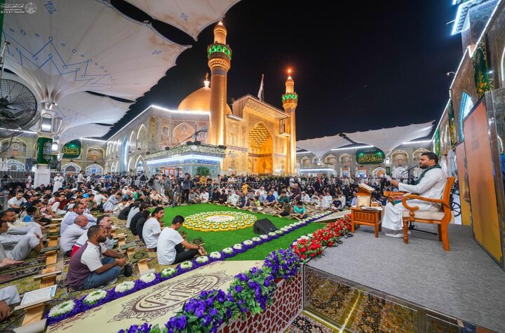 تقرير مصور/ إقامة محفل قرآنيّ احتفاءً بذكرى ولادة السيّدة زينب (ع) في حرم أمير المؤمنين(ع) بالنجف الأشرف