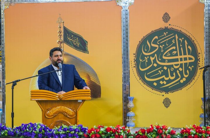 تقرير مصور/ إقامة محفل قرآنيّ احتفاءً بذكرى ولادة السيّدة زينب (ع) في حرم أمير المؤمنين(ع) بالنجف الأشرف