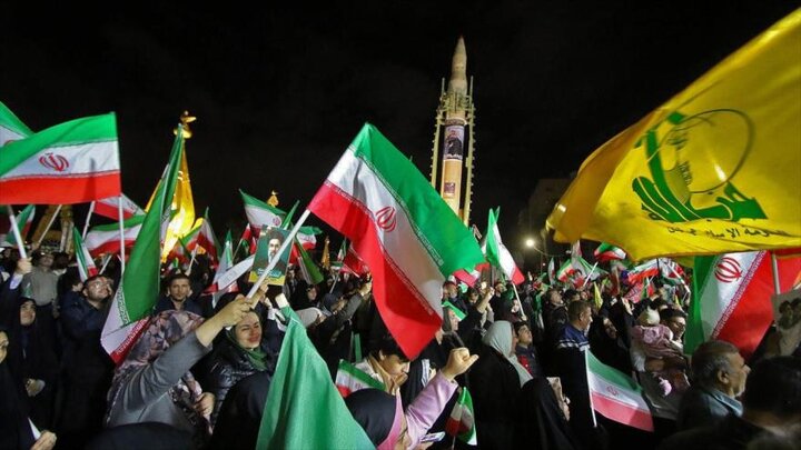 General iraní: El padre y la madre de todas las bombas es el pueblo de Irán