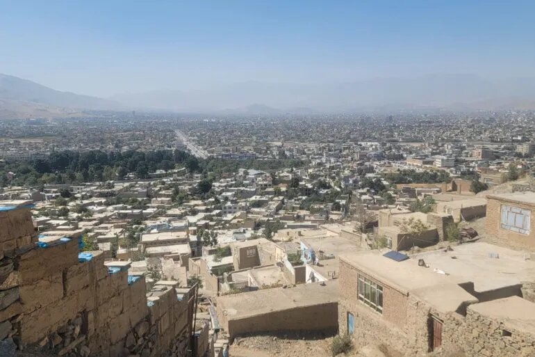 کوه زیر پای ساکنان در حال شکافتن است؛ ساکنان منطقه «چهلستون» کابل کجا بروند؟