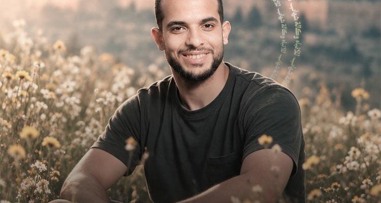 Hundreds attend funeral of Palestinian journalist martyr Obaida Murtaja in Gaza