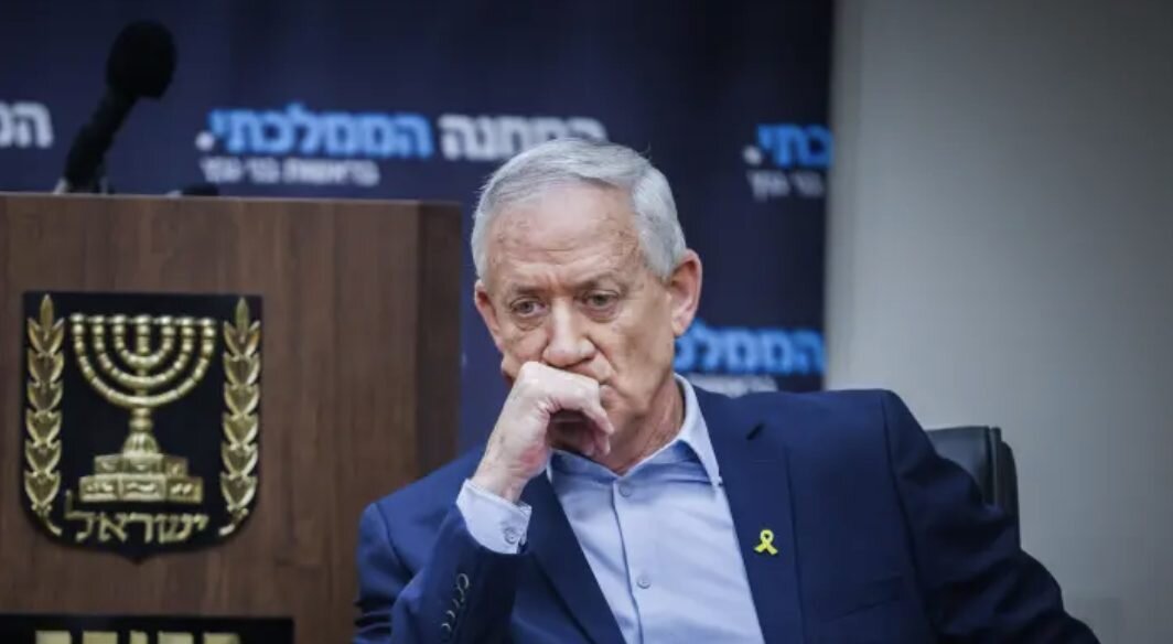 Gantz’tan Netanyahu Formülü: “Başbakan Olmadan Hükümette Yer Alabilir”